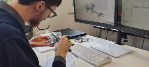 expert metal fabrication engineer in design