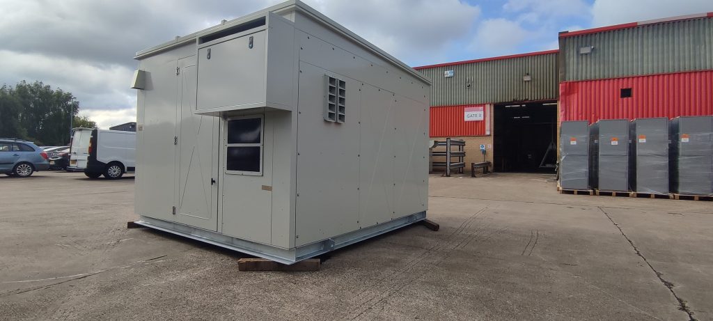 How Engineered Fabrication Prevents Vandalism in Kiosks & Parcel Lockers
JC Metalworks explains how anti‑vandal kiosks and secure parcel lockers are engineered to resist forced entry, tampering, structural attacks, and long‑term environmental damage. Discover the layered fabrication, reinforced construction, secure locking integration, and specialist manufacturing processes that stop vandalism before it happens.